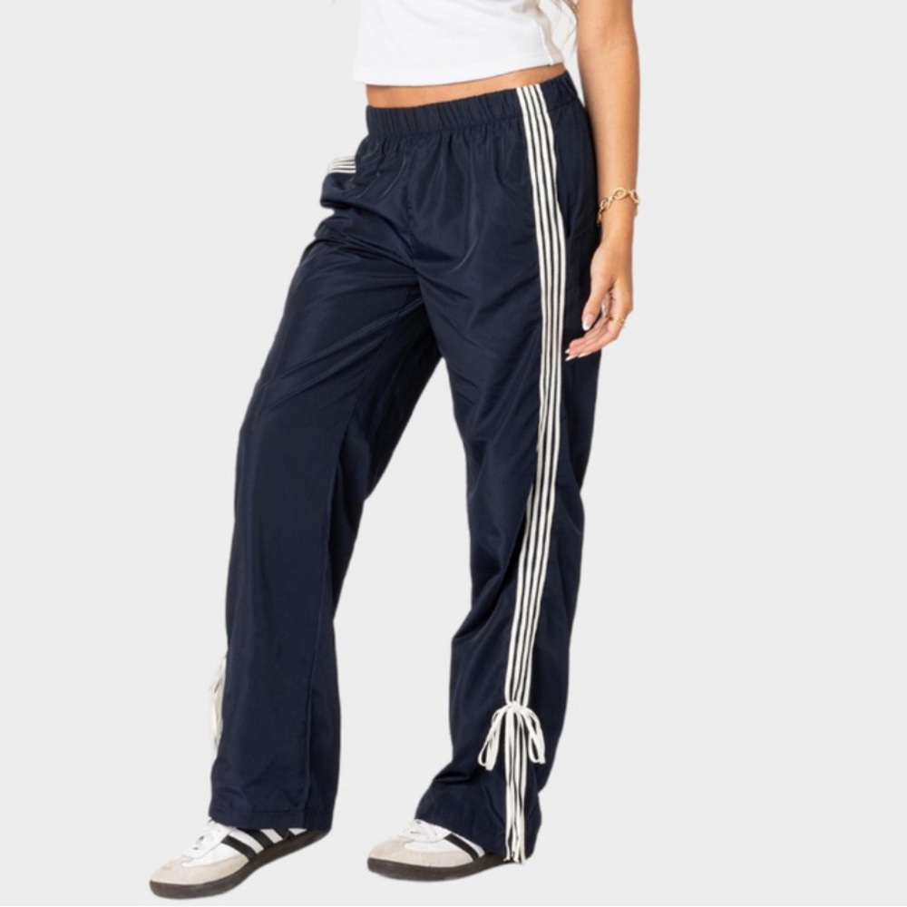 EDIKTED Remy Ribbon Womens Pants size Large - like new